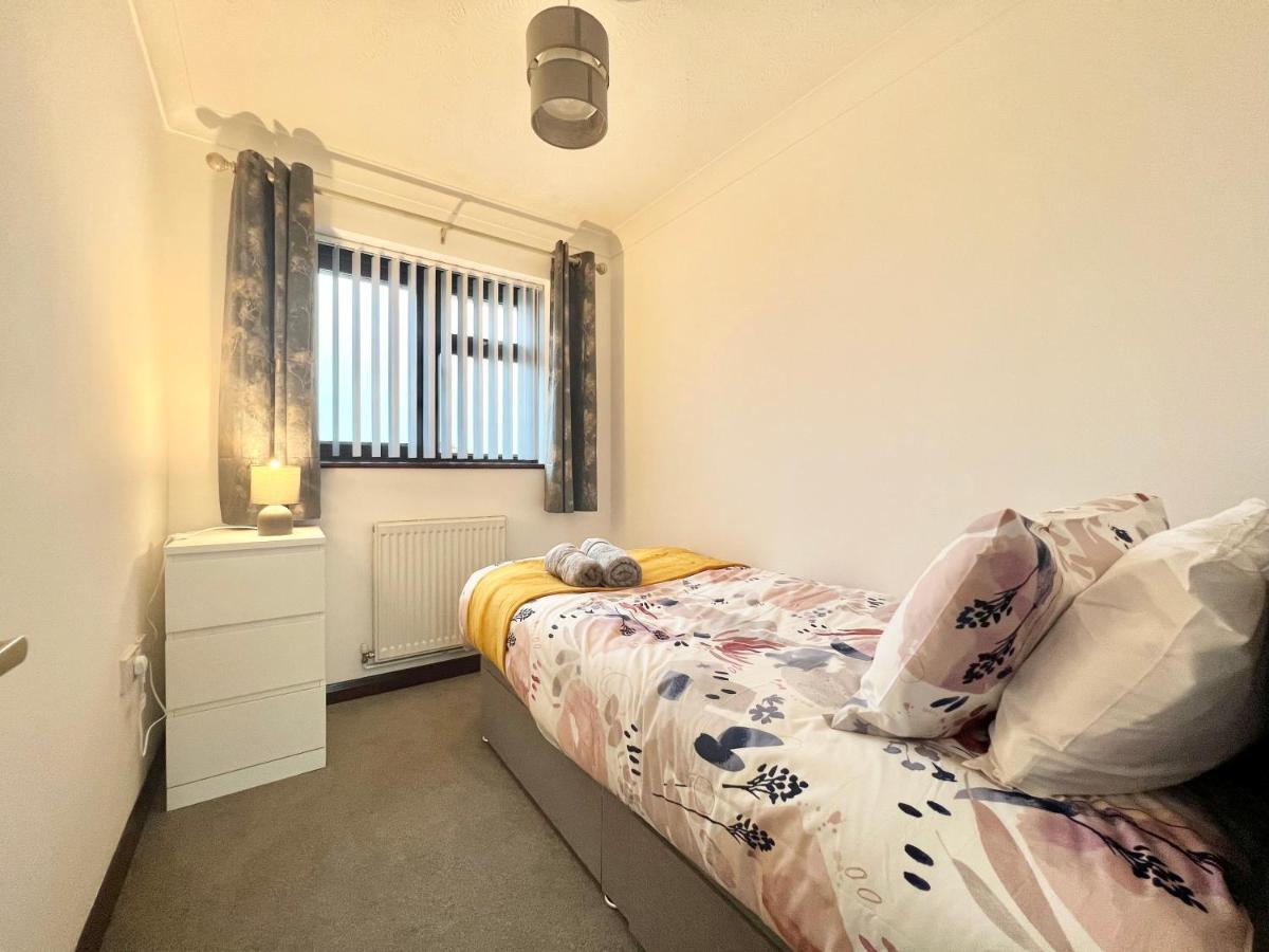 3 Bedroom House - Sandown Exterior foto
